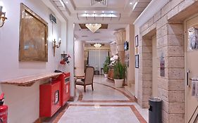 فندق سويس ان النيل